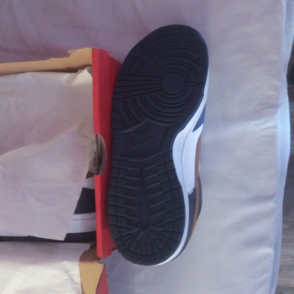 Nike Dunk Low (GS/7Y) White/Gold/Navy - Picture 6 of 6